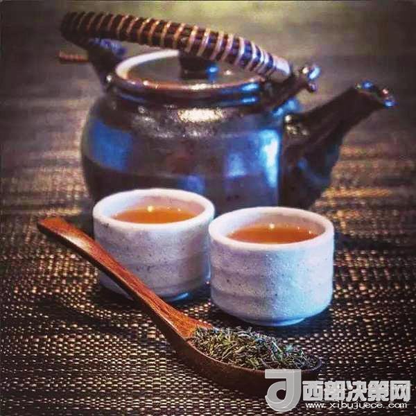 英國(guó)人愛紅茶蒙古流行奶茶味道各異的茶飲你喝過(guò)幾種【2】