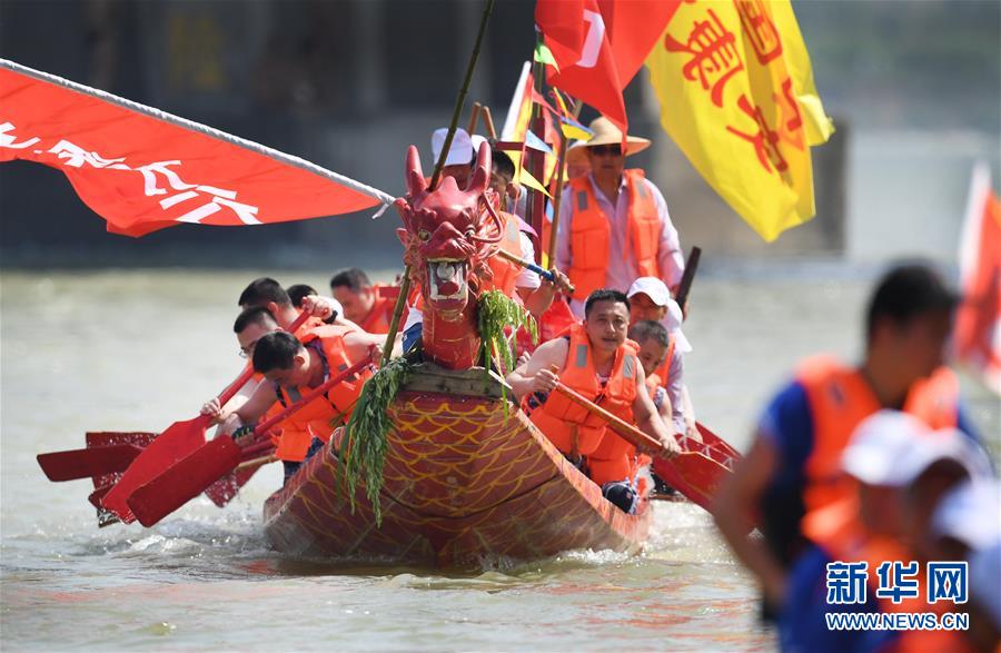 （新華全媒頭條·圖文互動(dòng)）（5）線上線下消費(fèi)升溫 文旅活動(dòng)邁上“云端”——端午假期透視我國(guó)經(jīng)濟(jì)高質(zhì)量發(fā)展新動(dòng)力